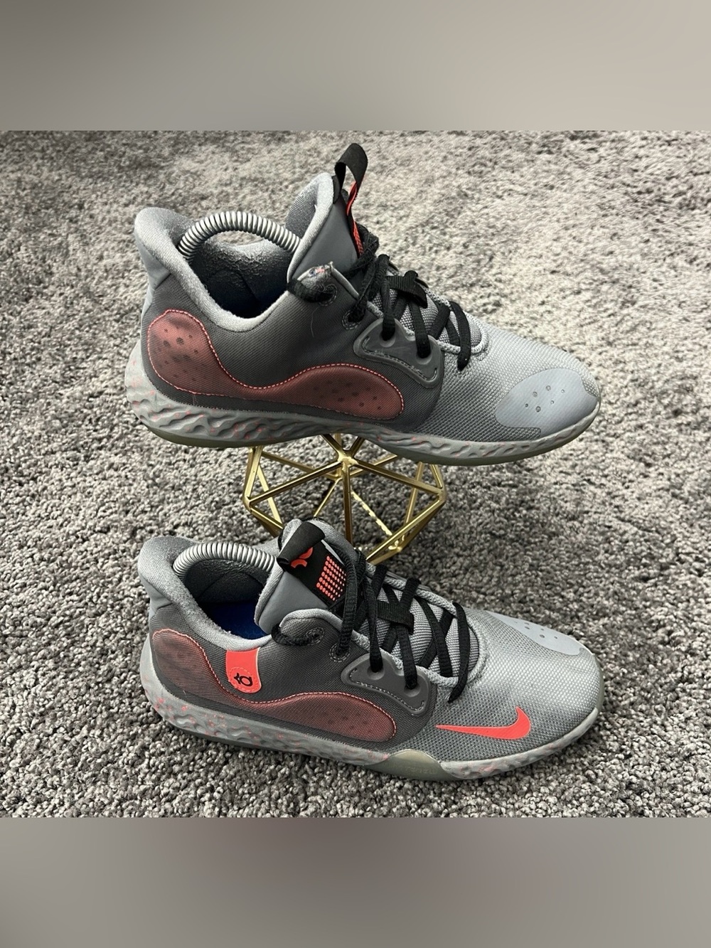 Nike KD Trey 5 VII Youth Size 6Y GS 'Cool Grey Crimson' AT5685-002 Basketball
